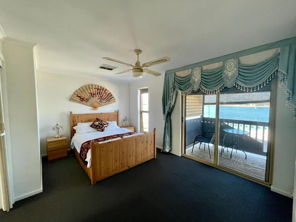 West Lakes Townhouse location